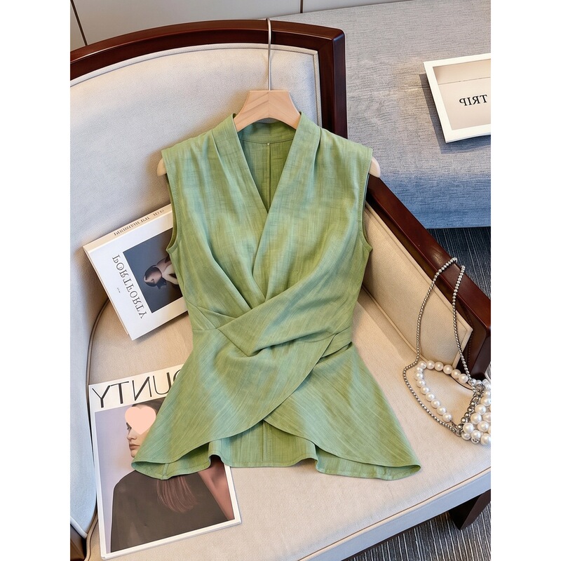 Elegant and Mature Style Tie-Neck Waist-Cinching Sleeveless Top for Women, 2026 Summer New Green Slimming Plus-Size Shirt Top