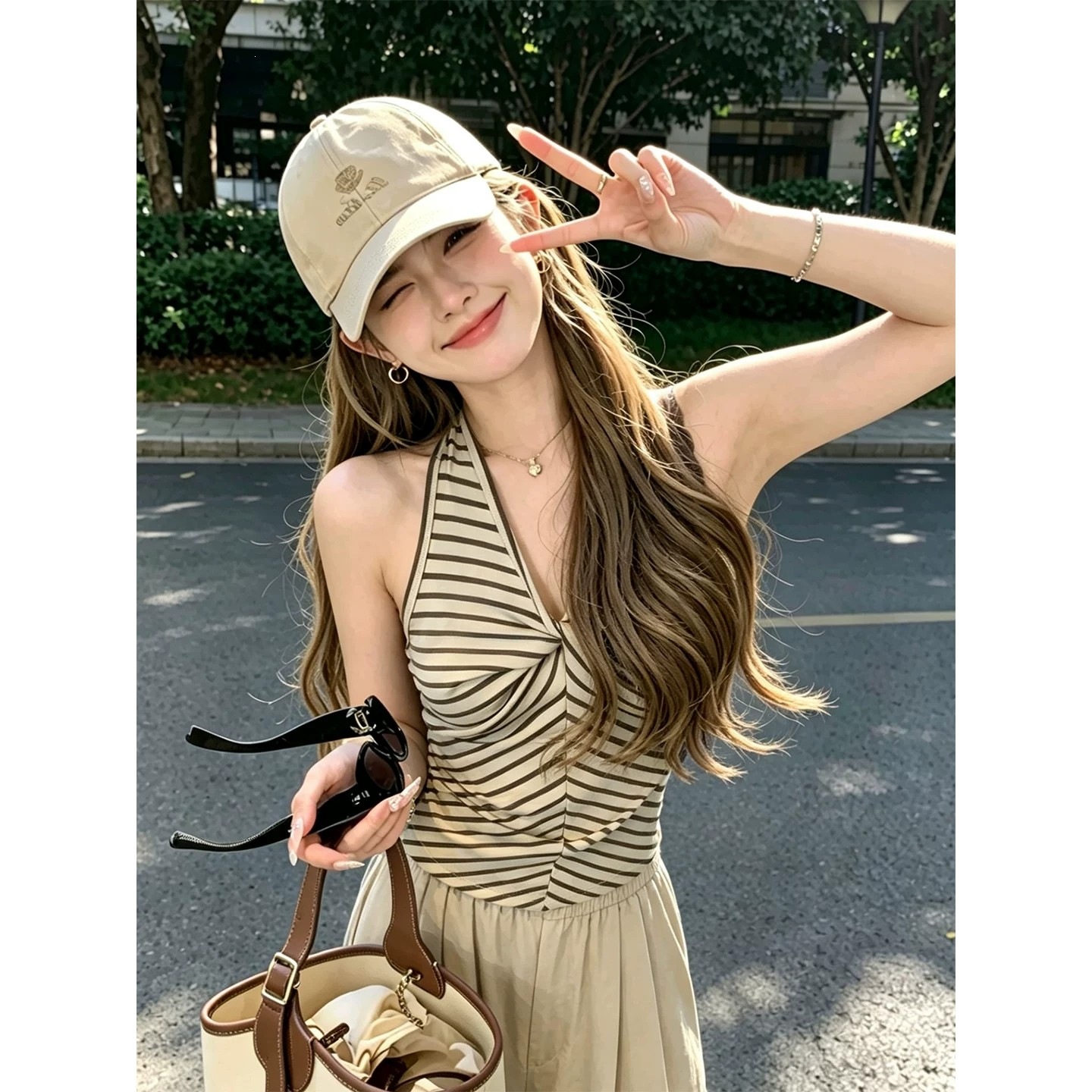 Zy610 Unique Striped Twisted Halter V-Neck Camisole for Women, Stylish Slim-Fit Off-Shoulder Top for Outerwear