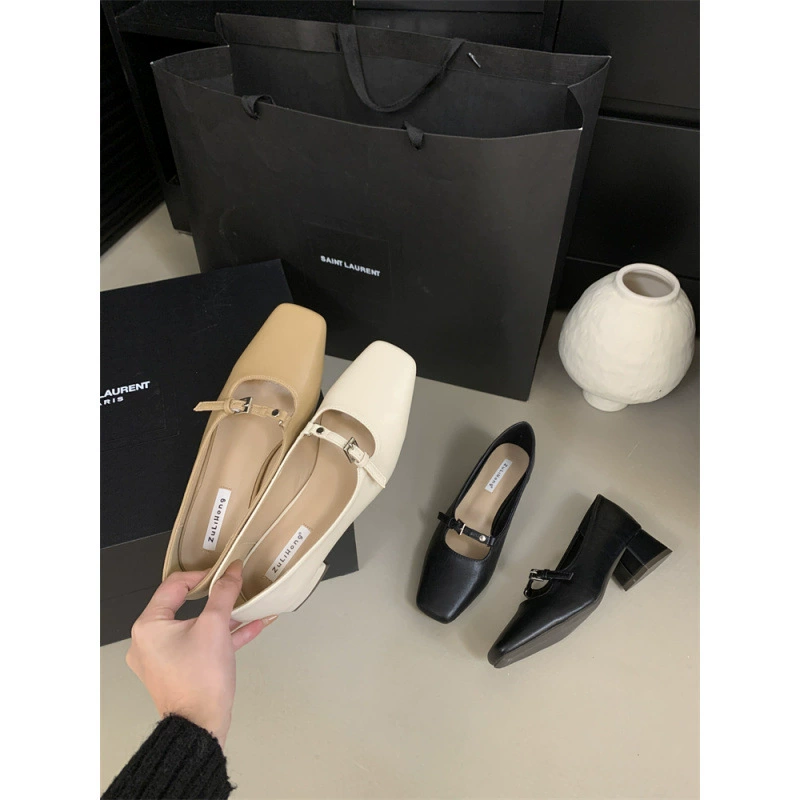 Женские туфли на плоской подошве с квадратным носком и толстым каблуком, весенняя новинка 2025 года, универсальные вечерние туфли во французском стиле с вырезами.