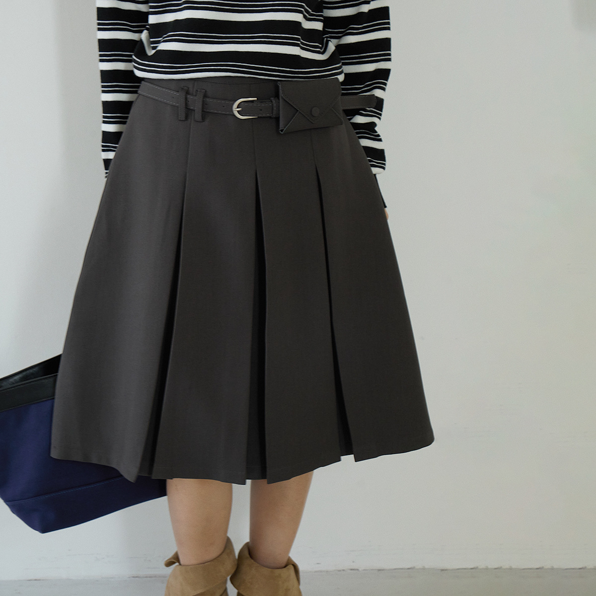 GraceChic GraceChic GraceChic Unlock Layered Sense Oufan Academy Style Pleated High Waist Dark Gray Half For Women Autumn Five-Point Skirt 3198_voghion.com