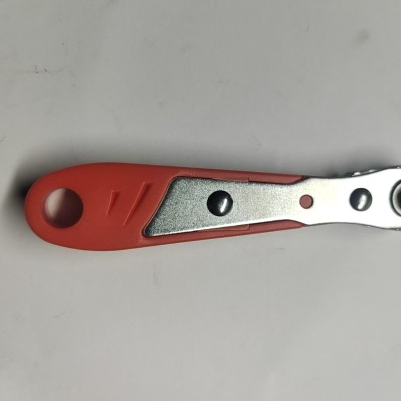 工具 ラチェットレンチ 双方向ハンドレンチ 多機能正逆回転 小スペース作業ドライバー 直角回転|undefined