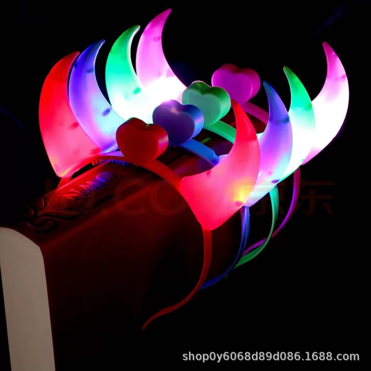 Año Nuevo iluminado corno de buey lámpara de buey flash corno de buey pinzas de cabello juguetes para niños flash tocado empujar al por mayor