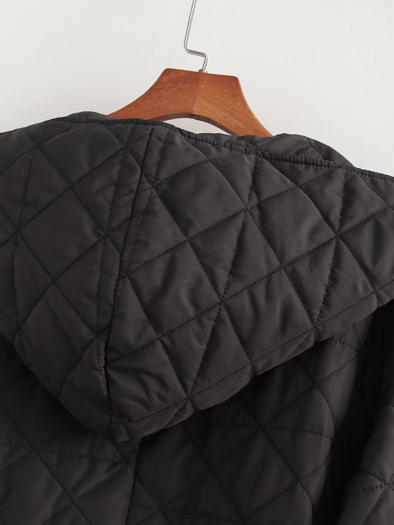 Damenbekleidung 2024 Herbst/Winter neue vielseitige Slim Fit Taille mit Kapuze mittellange Baumwolljacke_voghion.com