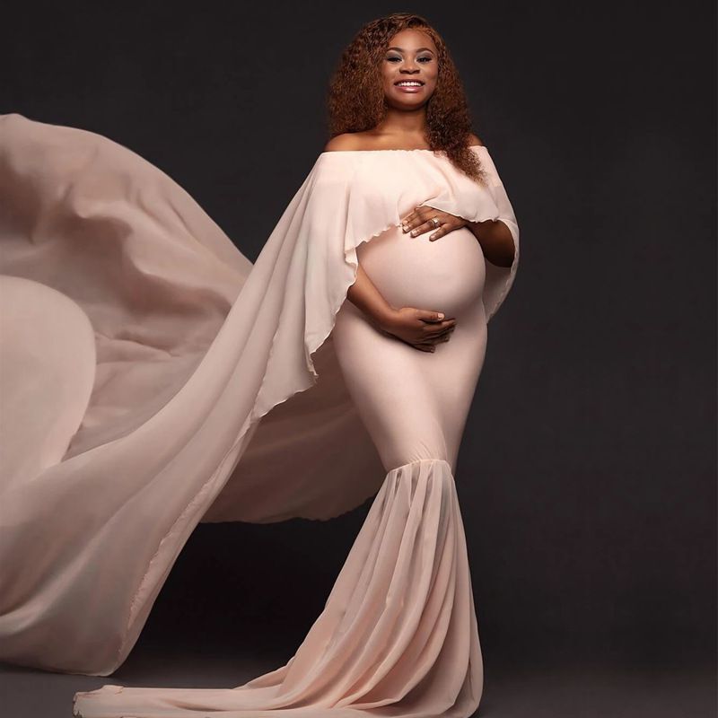 Soft and elegant maternity dress for expectant mothers pregnant women dress photo photo studio short video making mermaid style