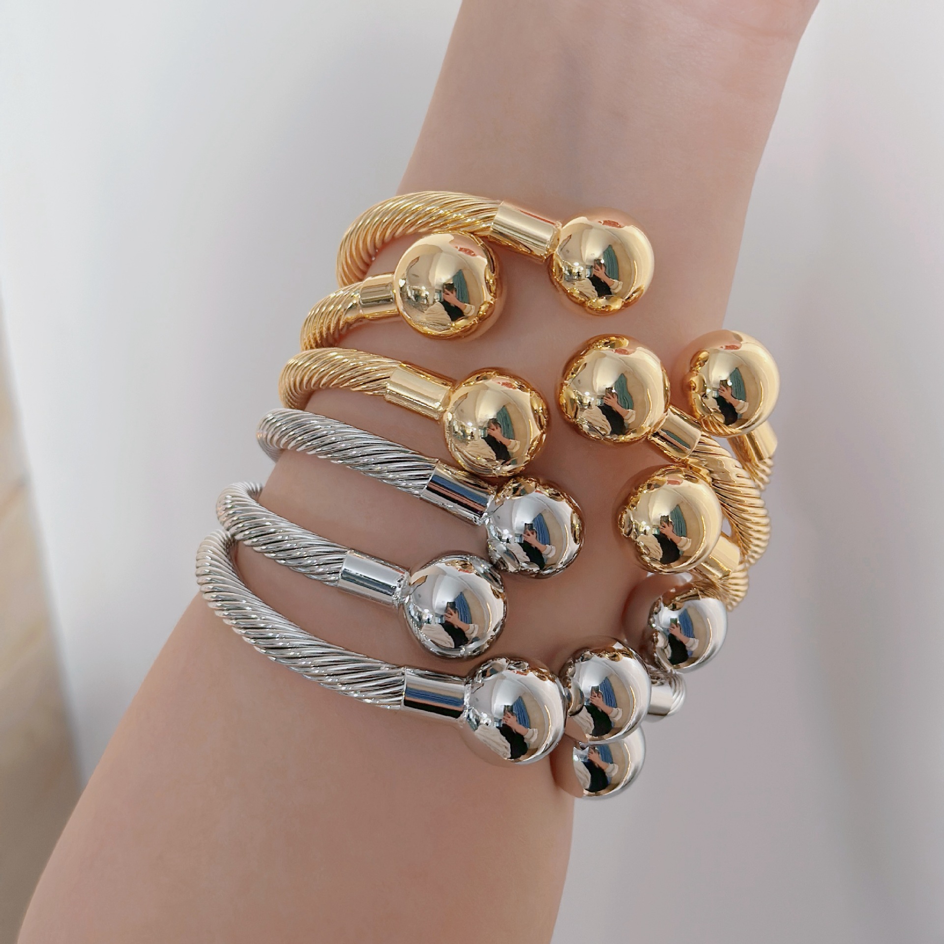 Solid Color Pattern Women's Gender Wholesale Jewelry Casual Elegant Lady Solid Color Copper Plating Bangle