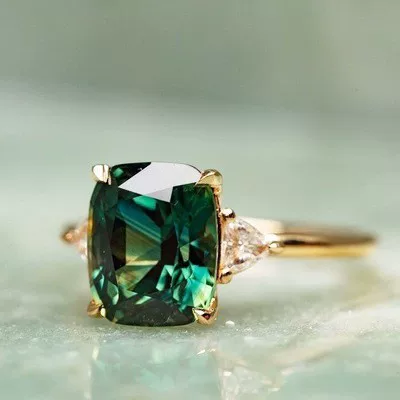 Cross-Border European and American Hot-Selling Elegant Retro Green Zircon Ring Women's Wedding Engagement Ring Fashion Jewelry Wholesale