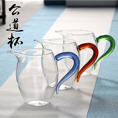 Thickened, heat-resistant, transparent tea-infusing filter for Kung Fu tea sets&mdash;tea server, tea strainer, and penguin-style fair cup.