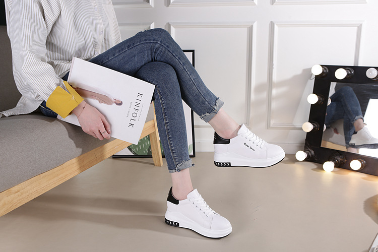 Baskets basses femme blanches compensées imperméables antidérapantes_voghion.com