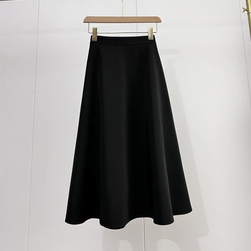 半身のスカートの女性と春秋の新型のペンダント感があります。|undefined