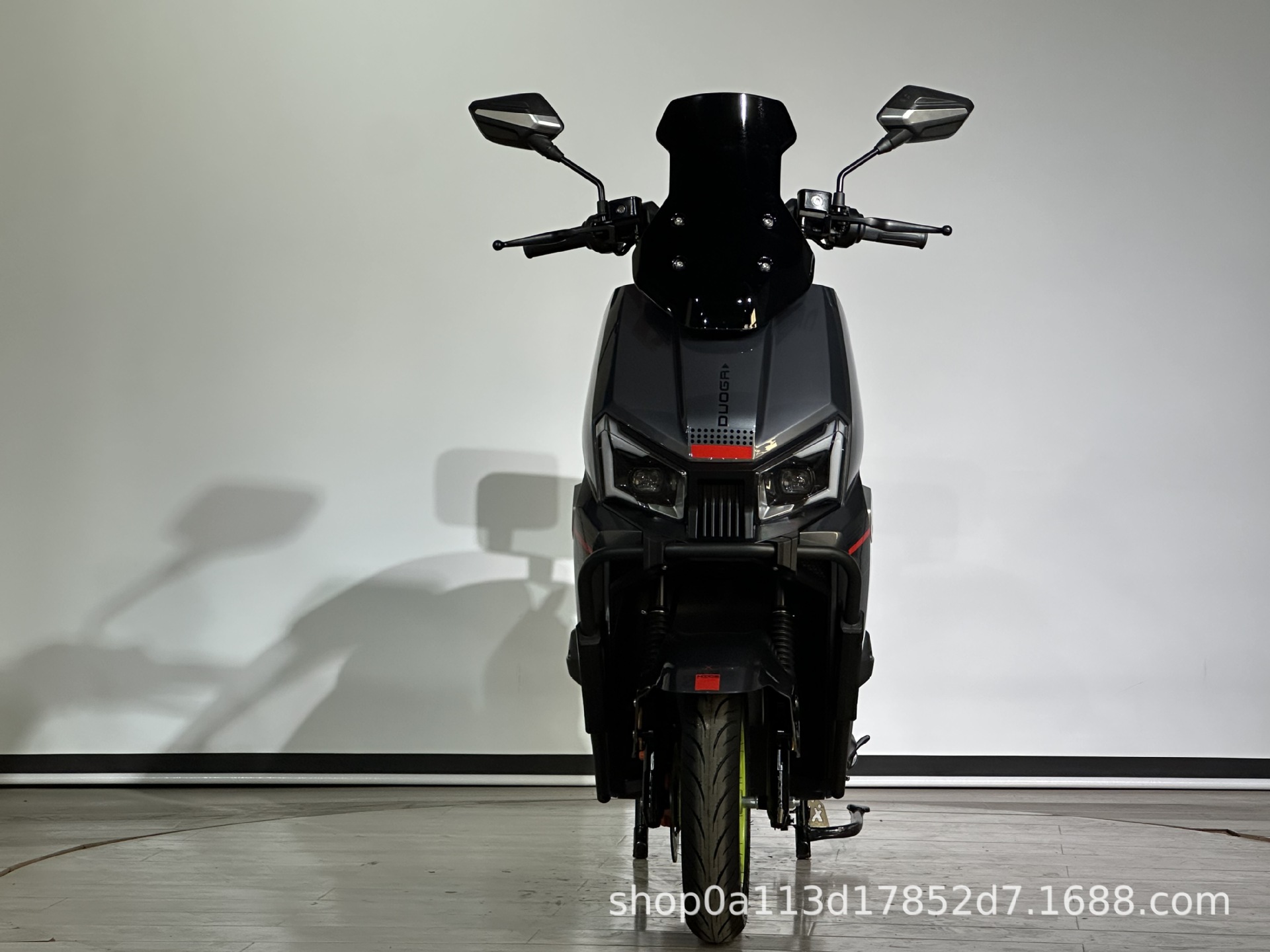 Cross-Border Fengshen 2025 New Model Electric Motorcycles, Electric Scooters, Export Mobility Vehicles, Wholesale Small Cars, Electric Mopeds