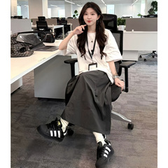 灰色工装半身裙女夏季薄款2025新款设计感高腰抽绳a字速干运动裙