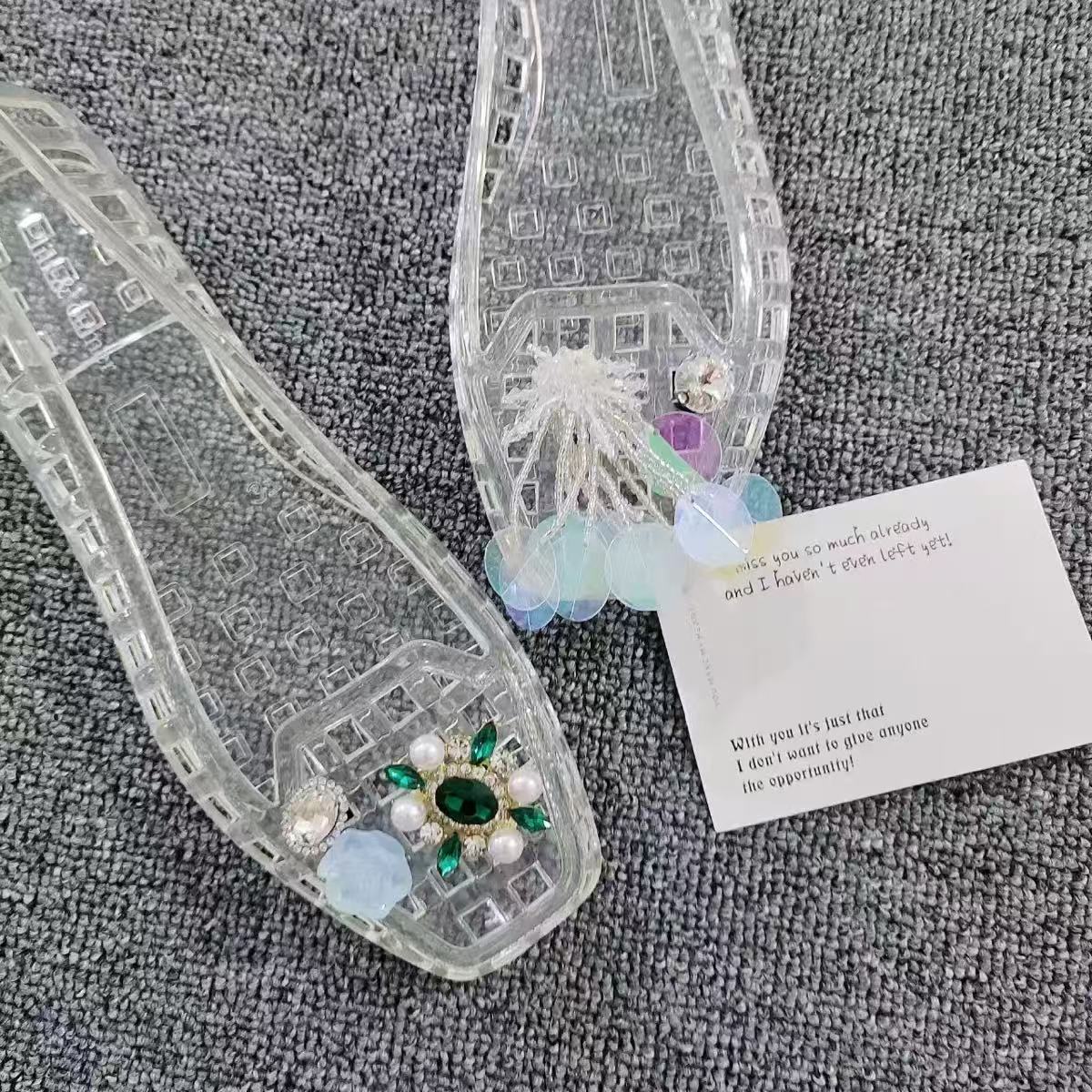 맑은 하늘 (신발 제외)