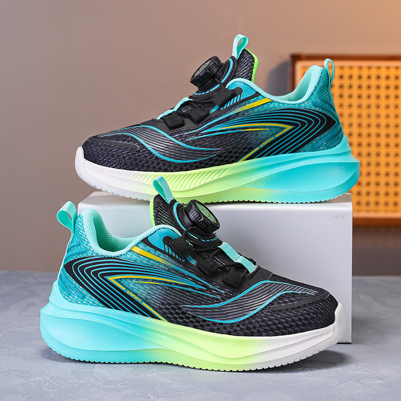 Zapatos para niños 2025 nuevos zapatos deportivos para niños de verano zapatos de malla transpirables para niños de mediana edad zapatos de papá con hebilla giratoria