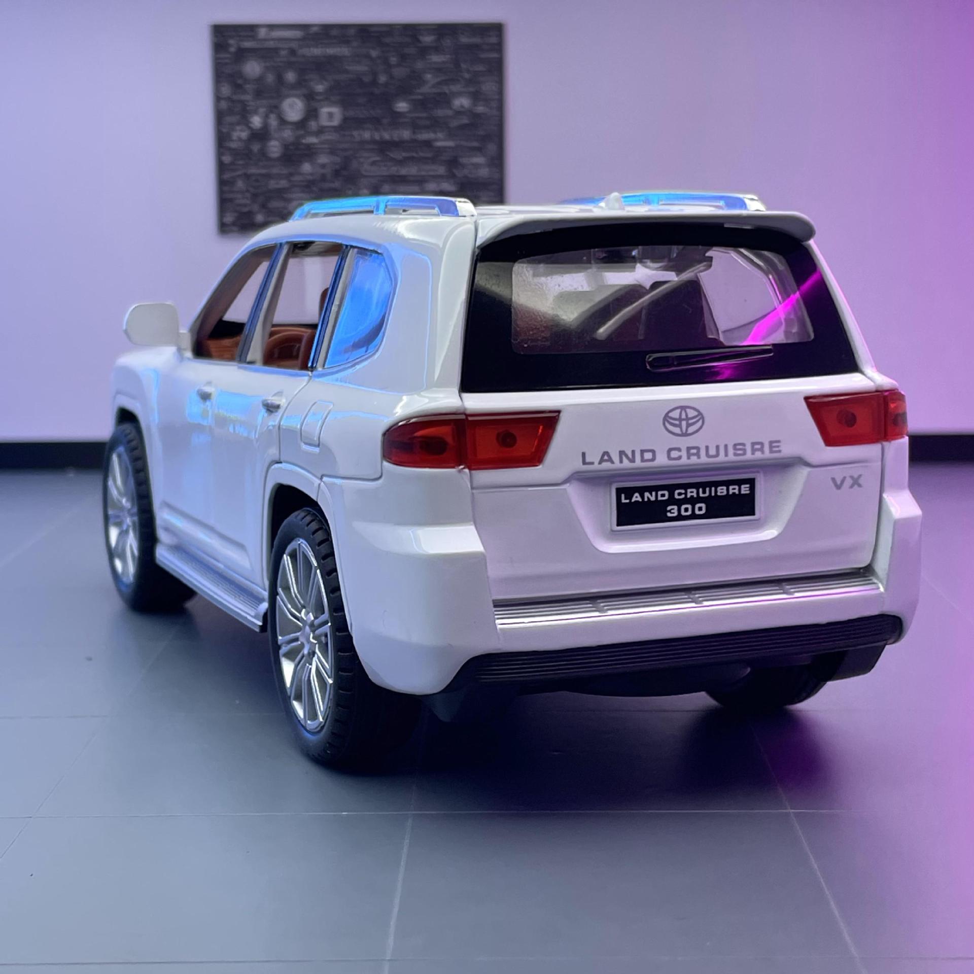 Weili aleación coche modelo 1:24 Toyota tierra patrulla calle coche versión fuera de la carretera Tire hacia atrás el sonido del coche y la luz modelo de coche de juguete Decoración