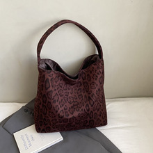 �ﶬ�͹���Ƥ�q���y����Ů������2025�¿�r�аٴ�μ�ͨ�����ذ�