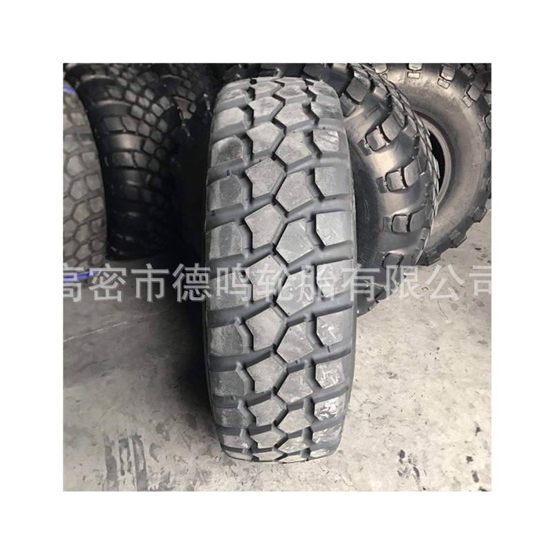 En stock suministro hacia adelante bienes genuinos 1600 R20 neumático 16.00-20 camión de bomberos neumático maquinaria de ingeniería neumático