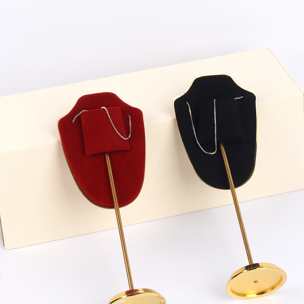 ά�ظߵ������޲�����չʾ���鱦���μ���Ʒ�������ɰڼ���������