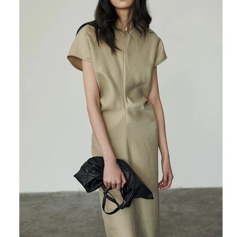 In-Stock Niche Design Hollow-Out Waist Dress in Khaki Color with Small Flutter Sleeves, Straight Long Dress for a Stylish Workday Look In-Stock Niche Design Hollow-Out Waist Dress in Khaki Color with Small Flutter Sleeves, Straight Long Dress for a Stylish Workday Look