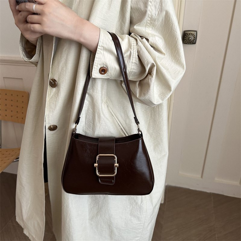 Women's bag 2026 new trendy high-quality niche light luxury underarm baguette bag, autumn and winter versatile popular crossbody bag