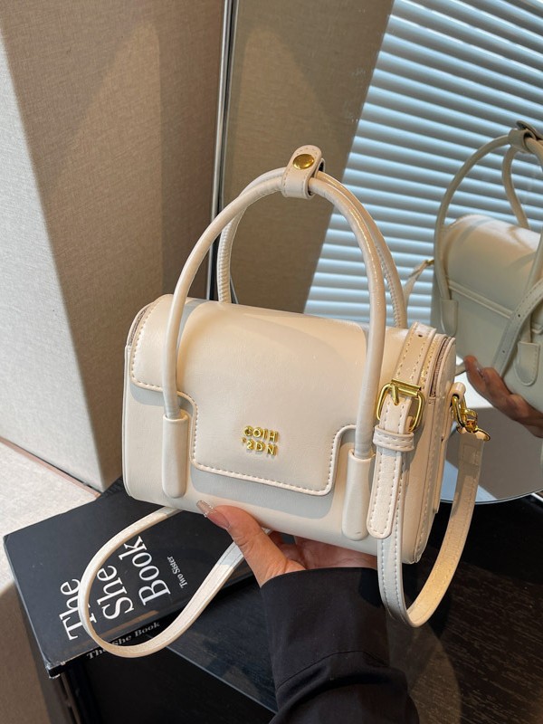 Caja de mano de alta sensación, bolso cuadrado pequeño para mujeres 2025, nueva moda coreana transfronteriza, exquisita mochila de viaje