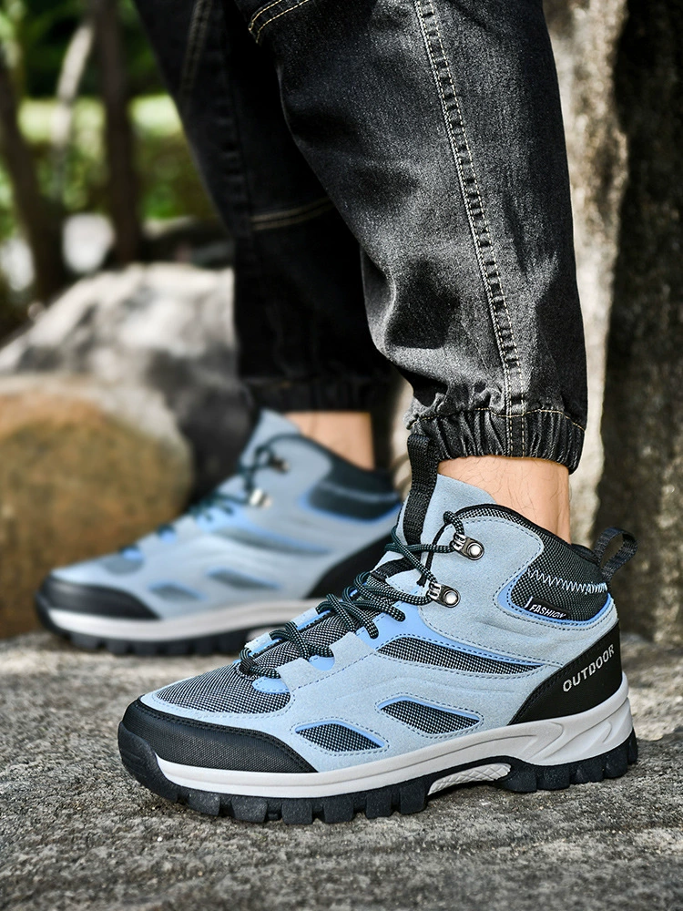 Climbing high sports shoes for training for camping