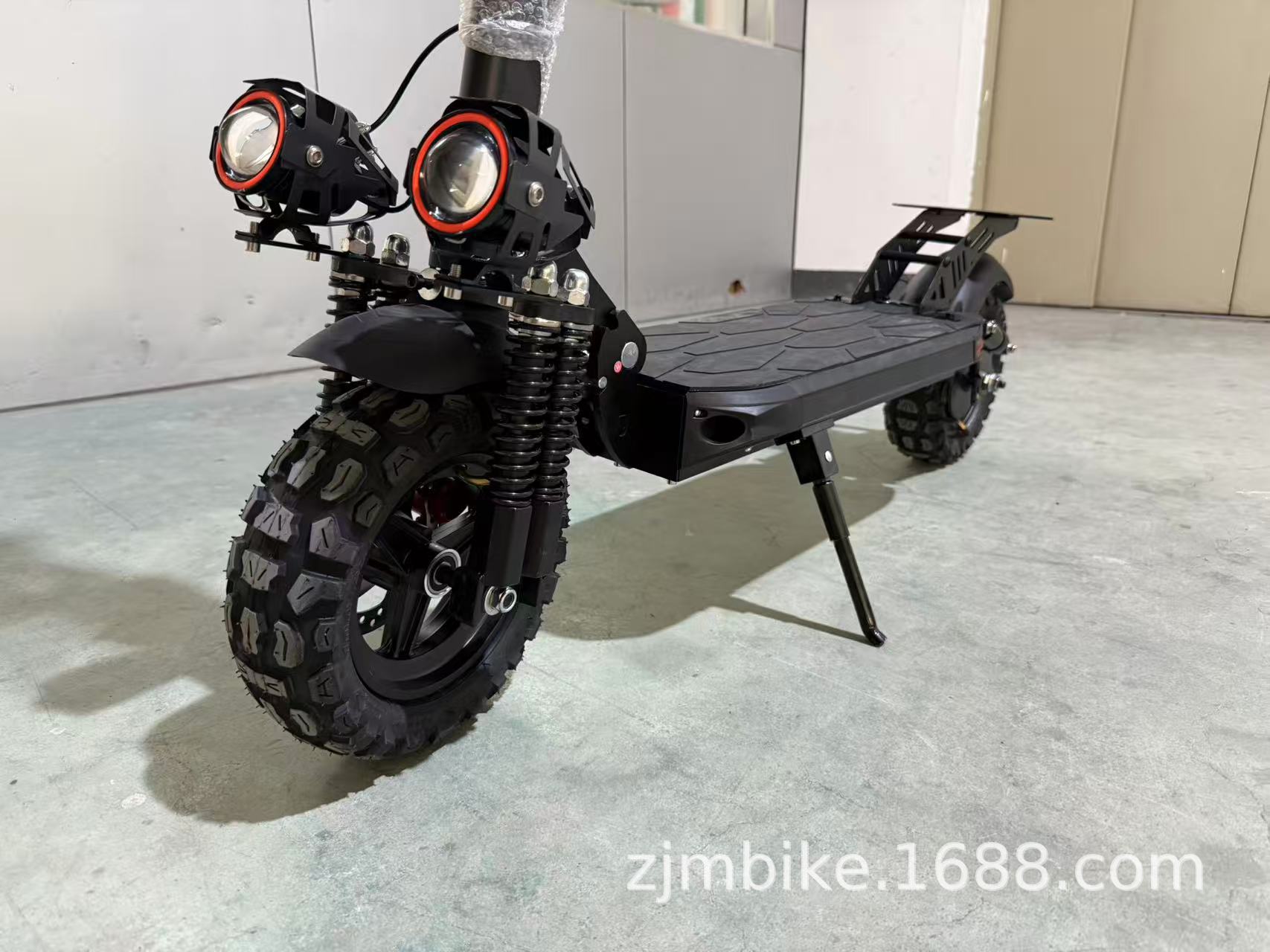 Off-Road 11inch Adult 1200W Electric Scooter Foldable Electric Scooter 48V Front and Rear Shock Absorbers