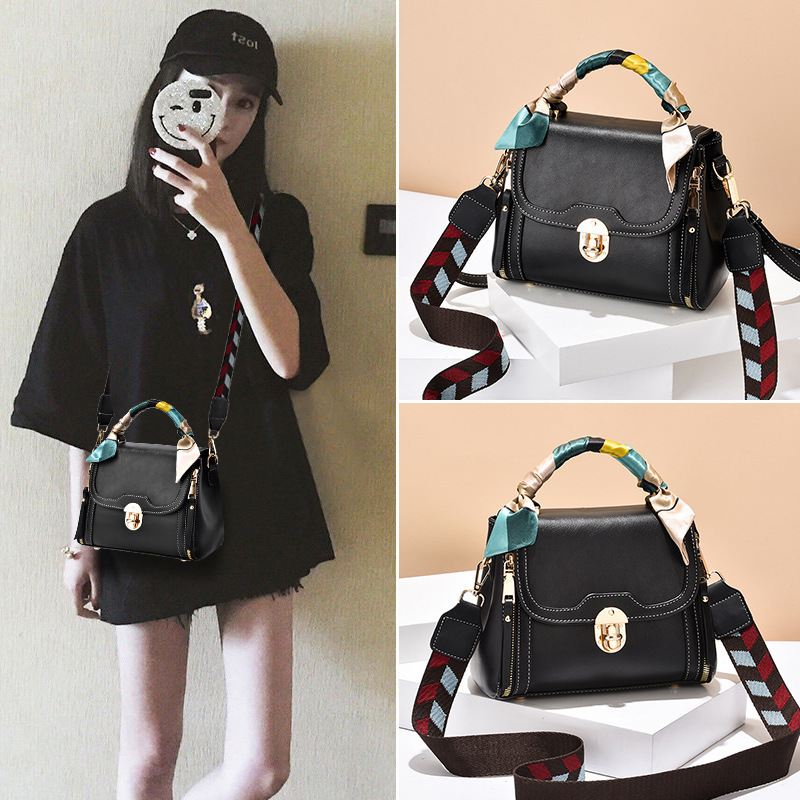 Summer Crossbody Bag with a Stylish Design, Small Bag, 2026 New Trendy Fashion, Wide Strap, Handbag, Shoulder Bag, Crossbody Bag, Wholesale