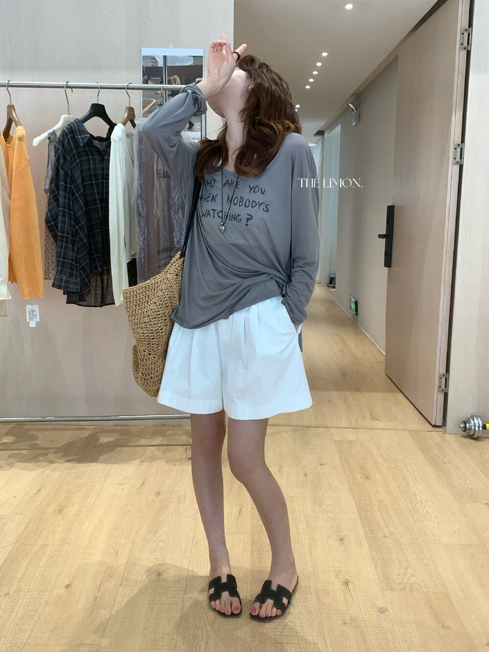 Quần short nữ cạp cao ống rộng phong cách Hàn Quốc, thun lưng co giãn, dáng suông thoải mái — xám đậm, màu đen, xám nhạt, màu trắng chi tiết 24