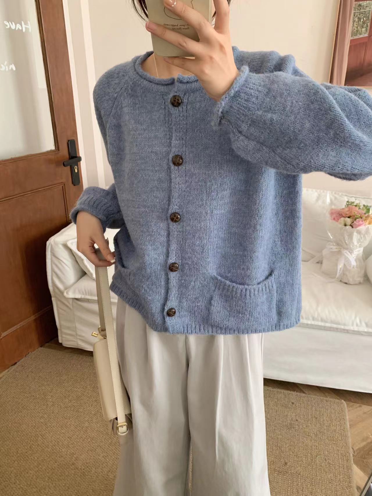 24 invierno Puyuan coreano vestir con un simple cardigan de punto de color sólido para mujeres 24 otoño y invierno nuevo complejo