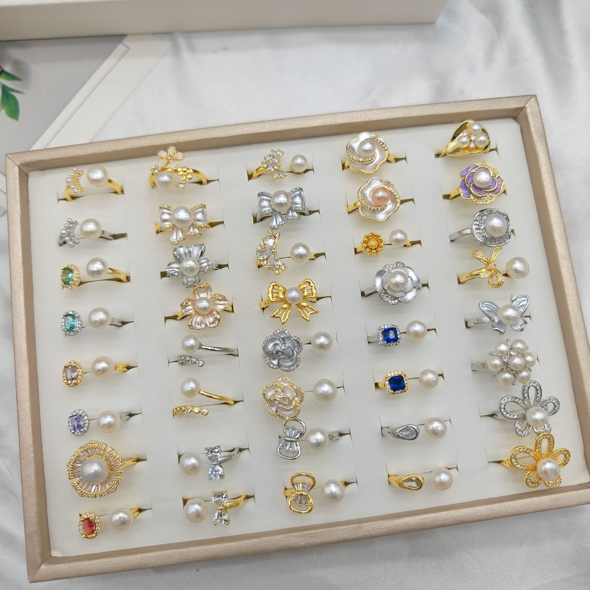 Natural Pearl Fashion Open Ring with Diamond Inlay for Women, Real Gold Electroplating, Simple and Versatile Ring Jewelry Wholesale
