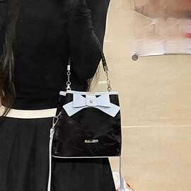跨境爆款蝴蝶结水桶包包女2025小众设计轻奢女手提包斜挎女士通勤