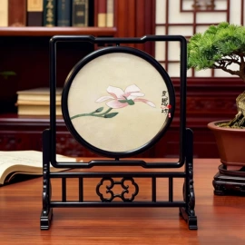 刺绣工艺品;扇子;围巾