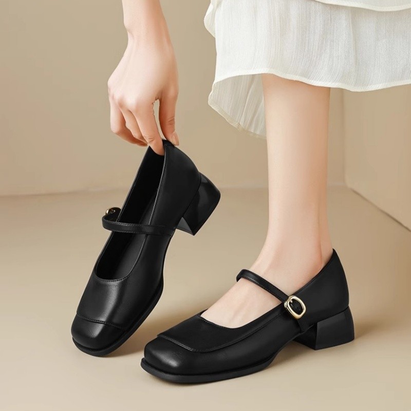 2025 primavera nuevos zapatos de cuero de temperamento francés de una palabra retro Mary Jane zapatos mujer falda de boca baja zapatos de punta cuadrada