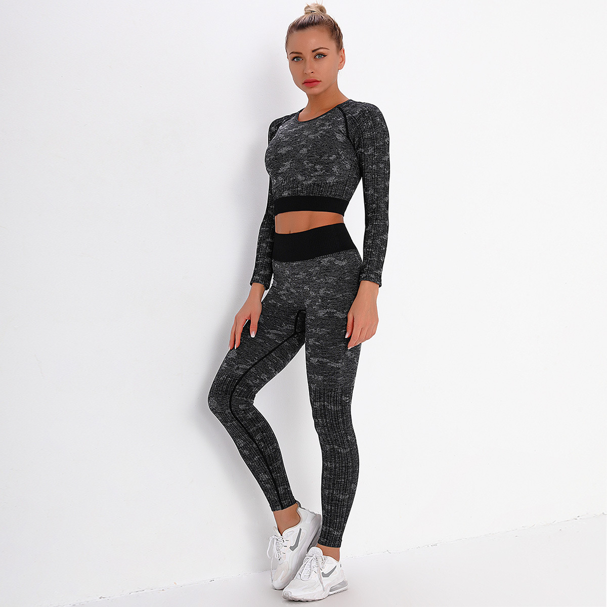 seamless knitted quick-drying striped camouflage three-piece yoga suit NSLX8989