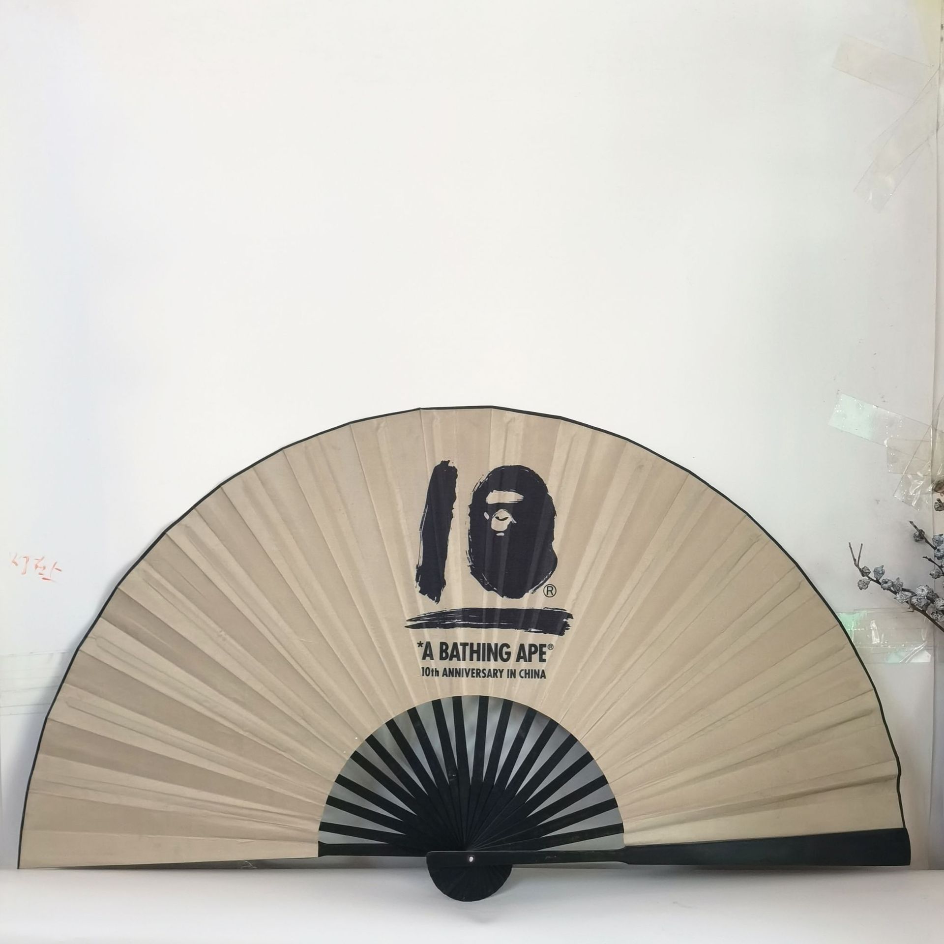 厂家批发多规格大挂扇古典中国风装饰扇梅花图客厅装饰大扇子竹制