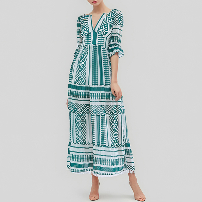 Bohemian Retro Style 2026 Spring New Fashion Design Printed V-Neck Ruffle Dress for Women