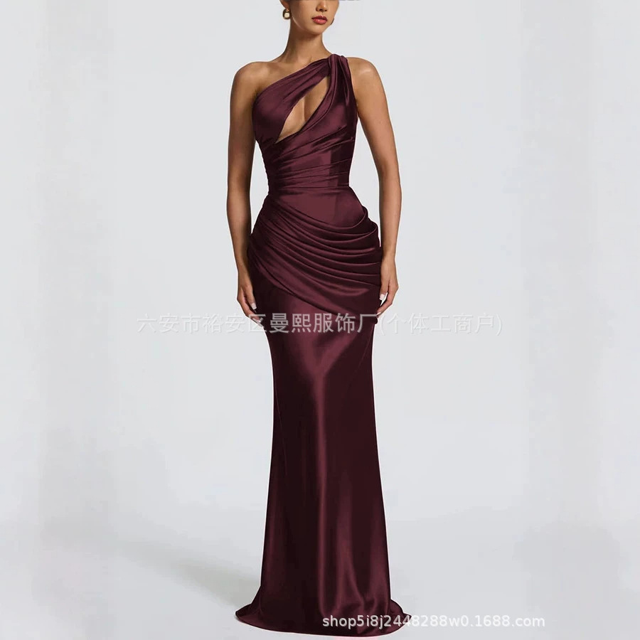 European and American satin one-shoulder hollow-out long dress with pleated waist and fishtail skirt for evening banquets, toasts, and bridesmaid wear