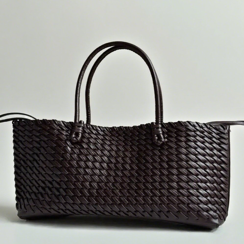 Niche Design Fashion Large Bag 2025 Autumn New Simple Large-Capacity Woven Bag with Extended Crossbody Strap for Shopping and Carrying