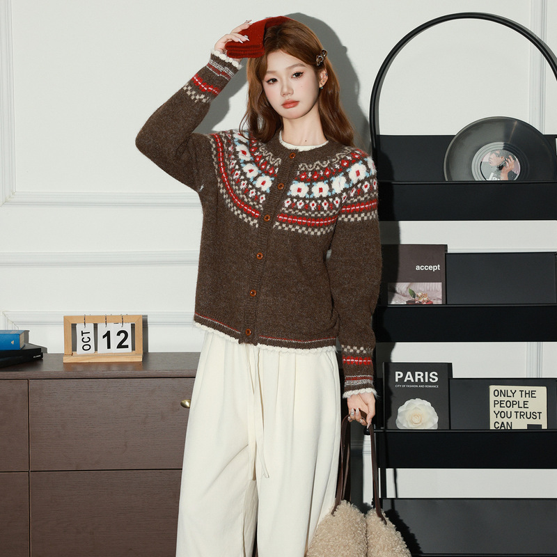 Jiyou Fair Isle High-End Thick Sweater Coat for Women 2026 Autumn and Winter Loose Color-Block Knit Cardigan Top Jiyou Fair Isle High-End Thick Sweater Coat for Women 2026 Autumn and Winter Loose Color-Block Knit Cardigan Top