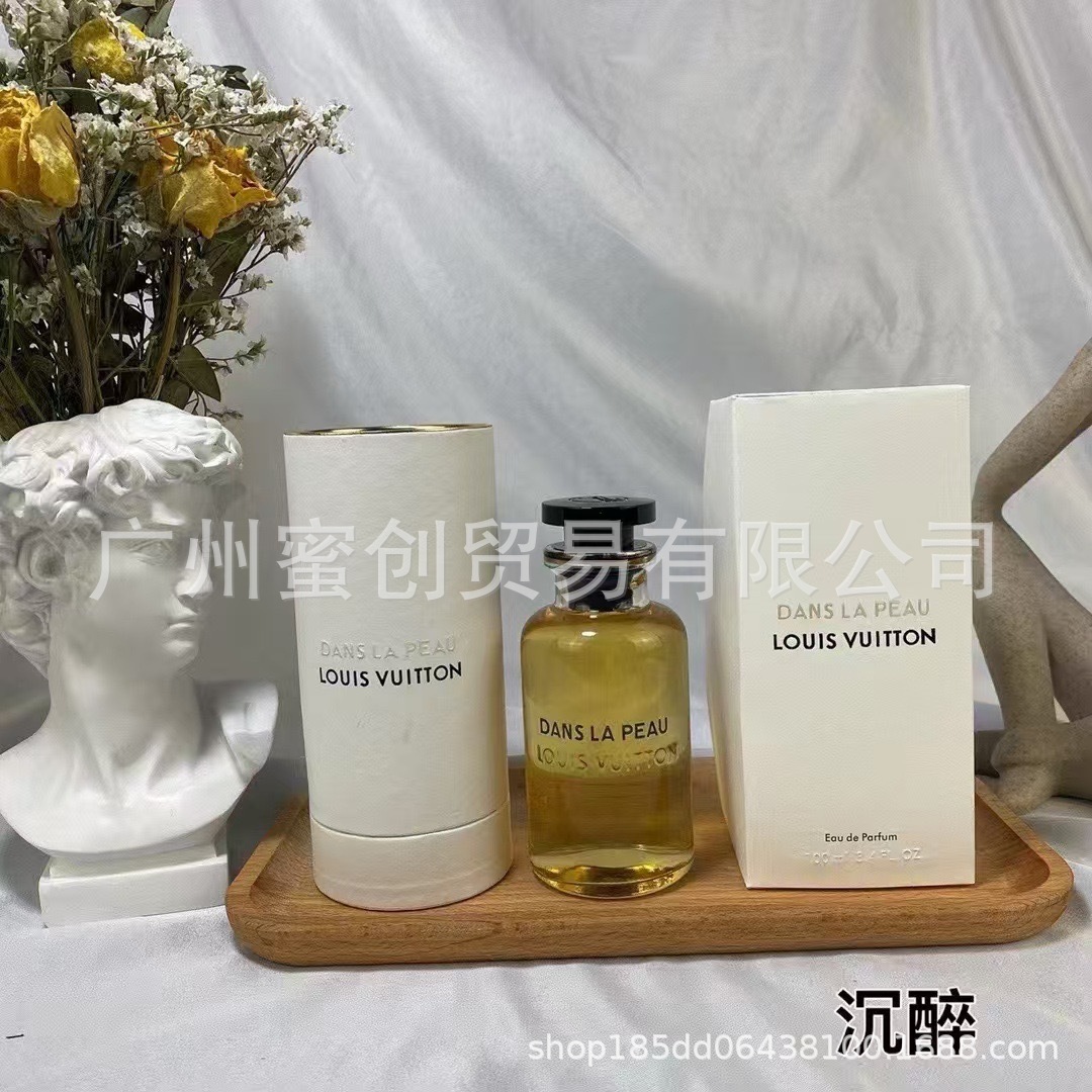 Marca vietnamita No Man 's Land Blue Wind Bell Peras británicas Negro Blanco Teddy Bear Rose Water Rojo 540 Perfume