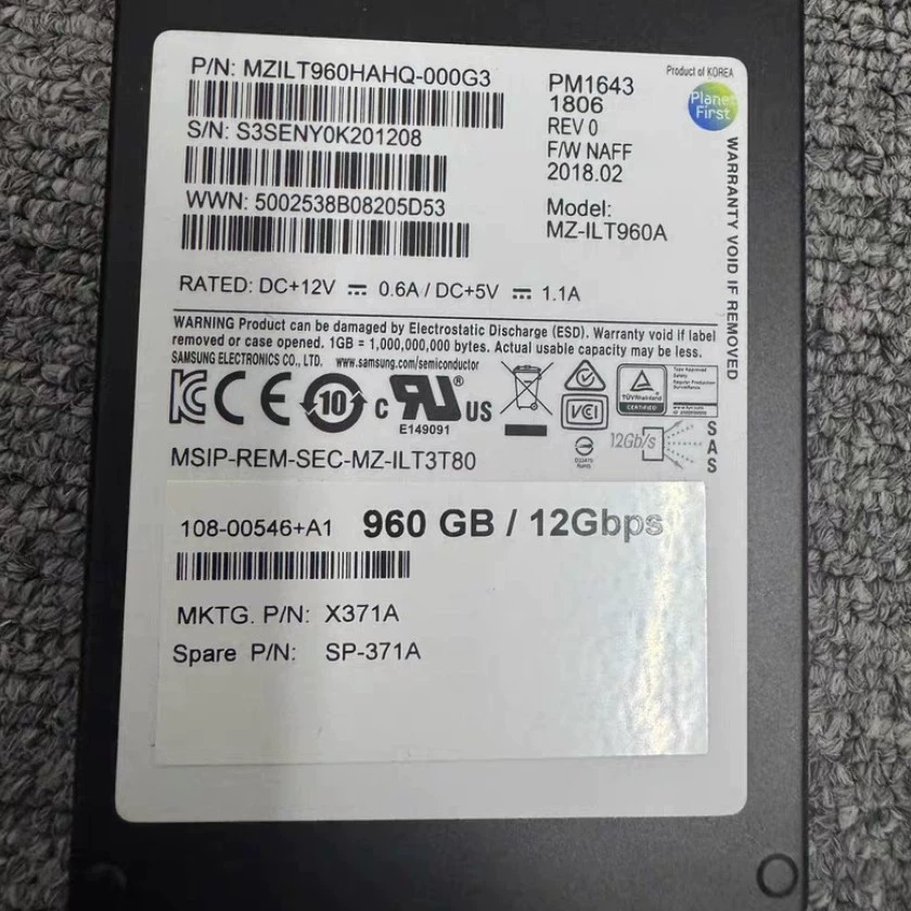 Твердотельный накопитель PM1643A 960 ГБ