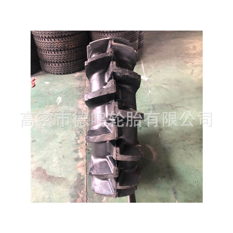 Suministro Paddy campo alta flor neumático agrícola 13.6-24 neumático del tractor