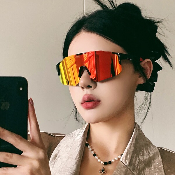 fashionable trend sunglasses