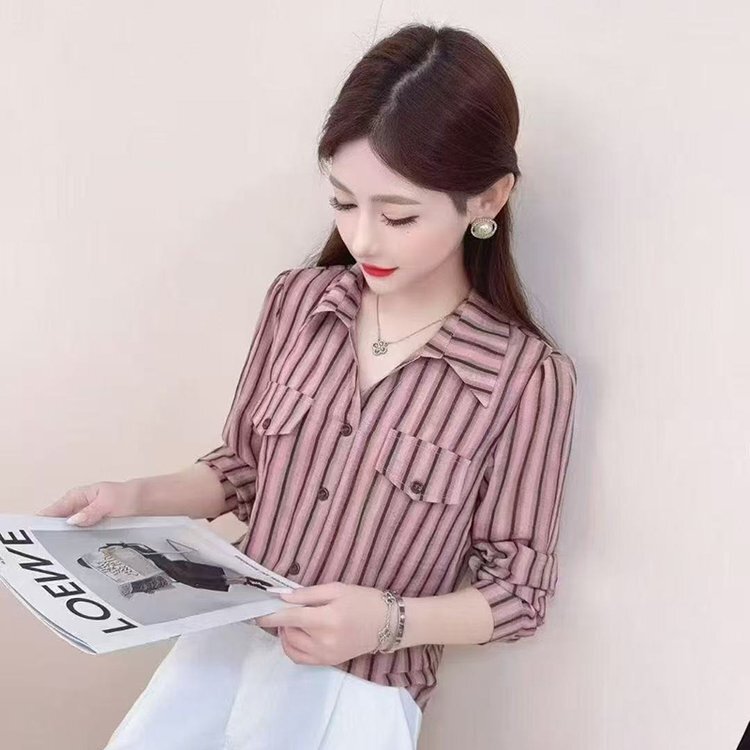 Spring Fashion Casual Shirts for Women, Mom Style, Classic yet Fashionable, Elegant and Suitable for Daily Commuting
