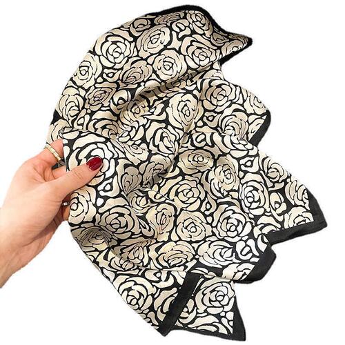 Camellia black and white 100% mulberry silk scarf for women spring and autumn new decoration with 70*70cm scarf shawl