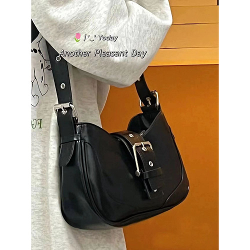 2024新款甜酷辣妹机车包腋下包女复古高级感百搭单肩通勤斜挎女包