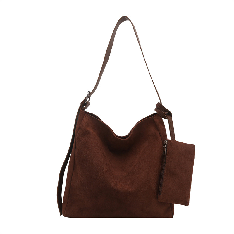 Bolsa de hombro de alta calidad de gran capacidad mate de damas 2024, invierno nuevo estilo versátil bolso de brazo bolso especial para mujeres