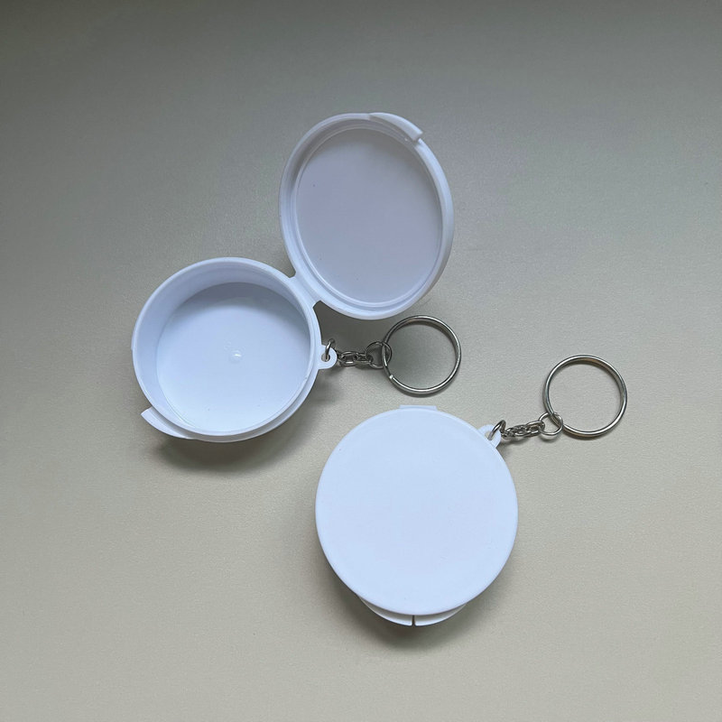 热销款迷你圆扁药盒 带钥匙扣圆柱药盒 圆形药盒 迷你钥匙扣药盒