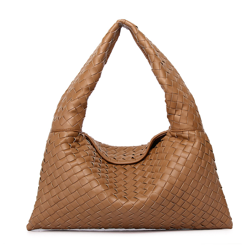 Durable leather hop bag, hand-woven cowhide and ox horn tote bag, large capacity women's bag for commuting, single shoulder and underarm bag