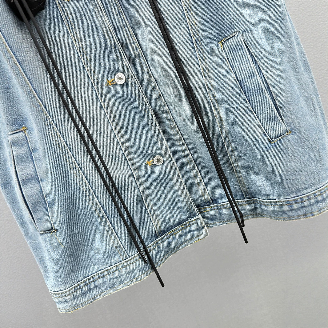 Los productos europeos de diseño de empalme de hojas de loto sin mangas chaleco de vaqueros primavera y verano 2025 nuevo estilo de empalme de moda de la industria pesada clip image 4